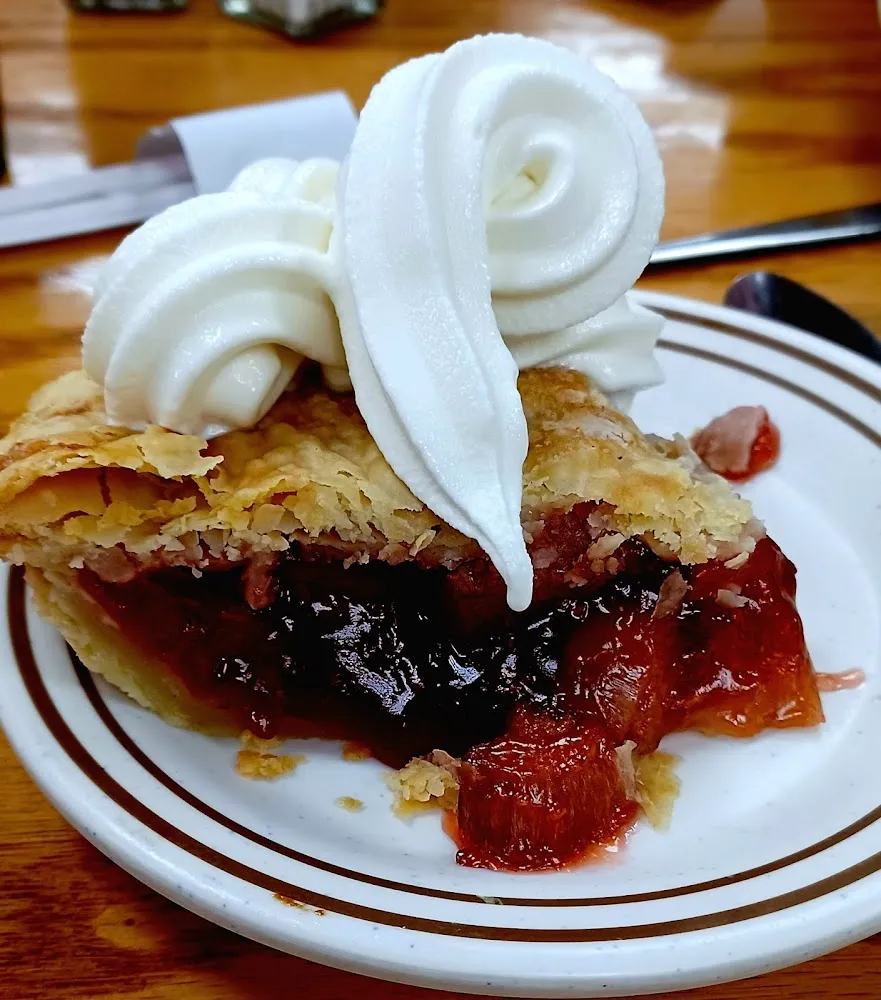 Strawberry and Rhubarb Pie